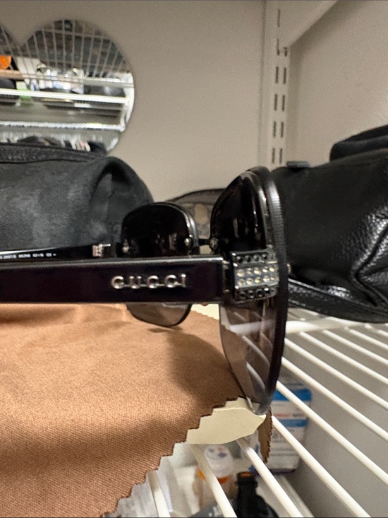 Gucci oversized Rimless Sunglasses with Black Temple Accents